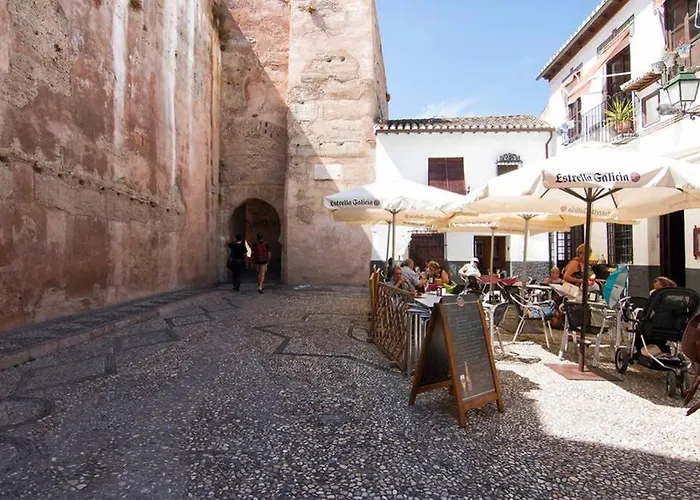 Con Unas Maravillosas Vistas A Granada